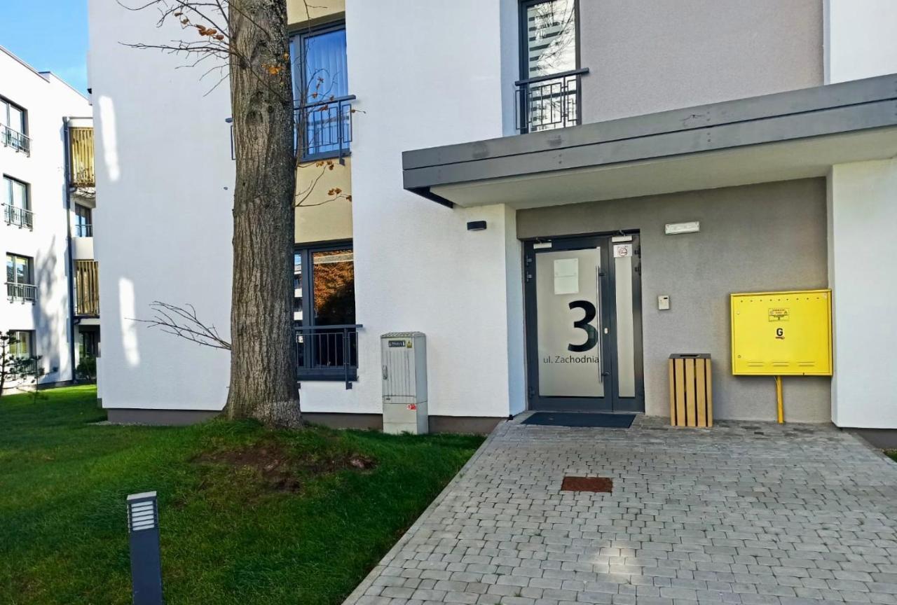 Апартаменты Celebryta - Apartament Устроне-Морске Экстерьер фото