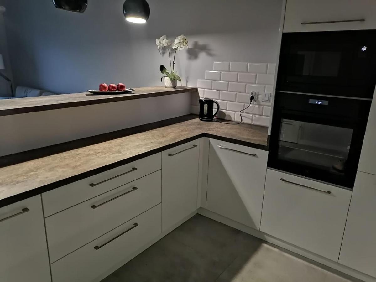Апартаменты Celebryta - Apartament Устроне-Морске Экстерьер фото