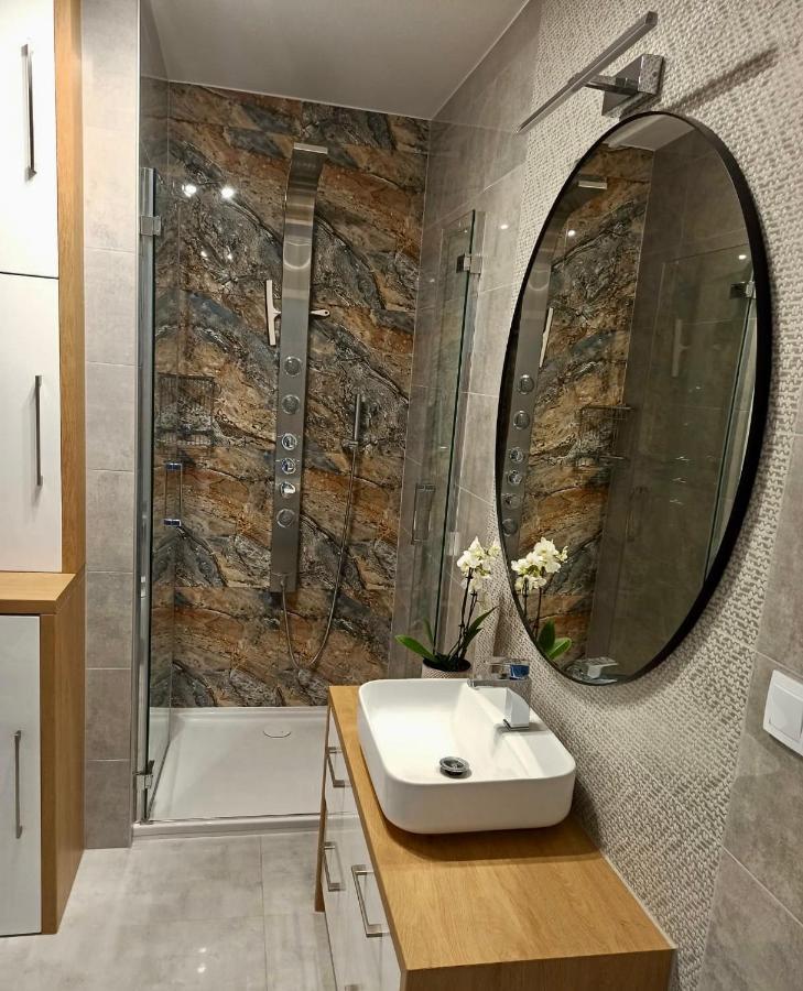 Апартаменты Celebryta - Apartament Устроне-Морске Экстерьер фото