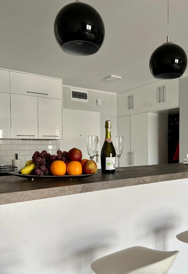 Апартаменты Celebryta - Apartament Устроне-Морске Экстерьер фото